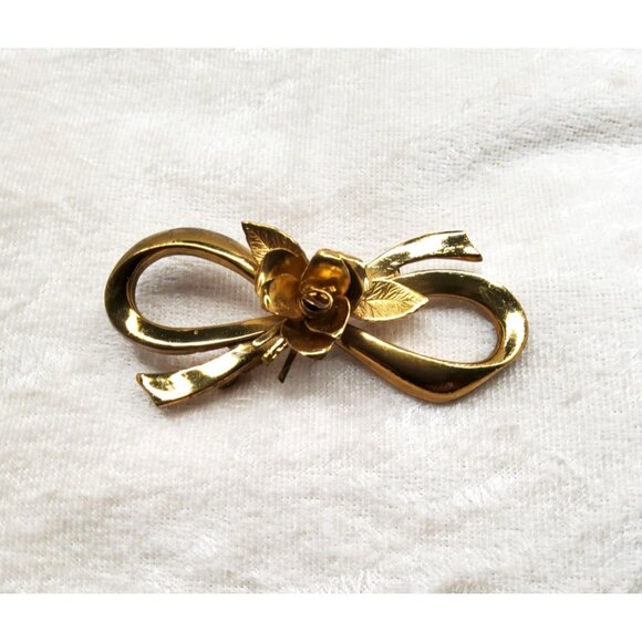 Vintage 1940's Coro Pegasus Signed Large Bow and flower Brooch Gold Tone, - Picture 5 of 9